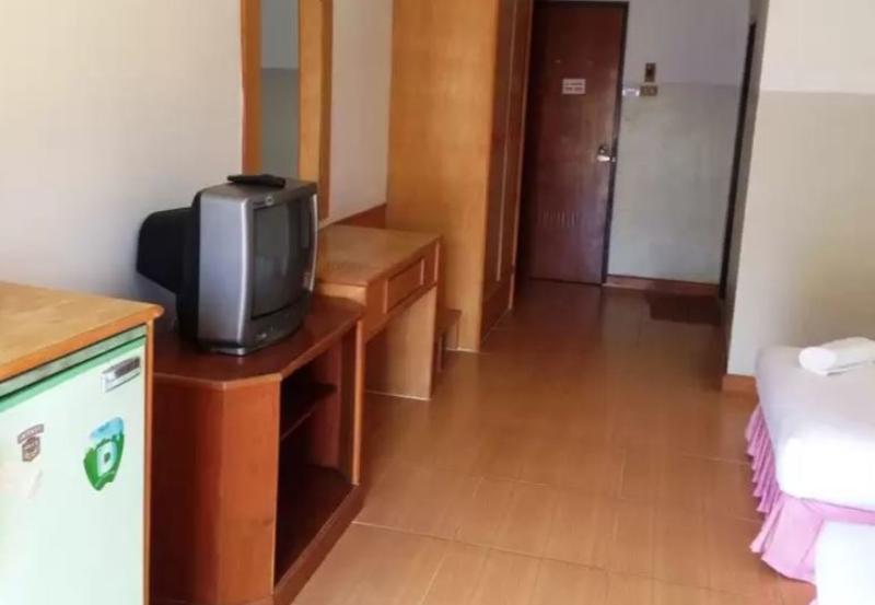 Skaw Beach Hotel Pattaya Bagian luar foto